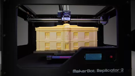 Makerbot replicator 2 building