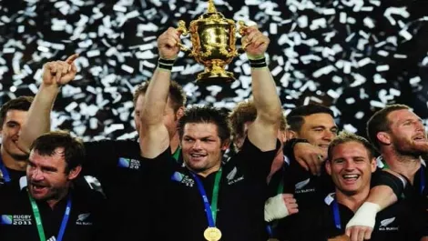 New zealand lift rugby world cup getty 3011875
