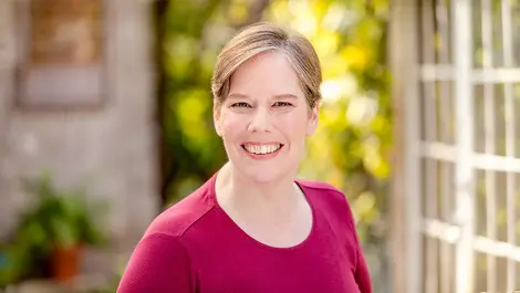 Mandy andress headshot(2)