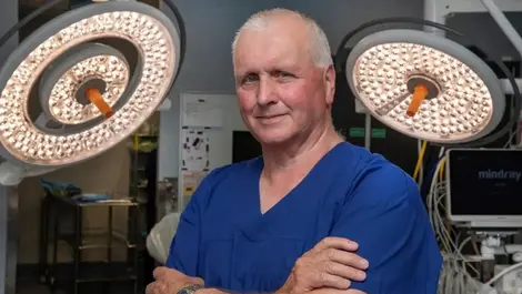 EDS patients in limbo as Hamilton surgeon Chris Holdaway stops seeing patients